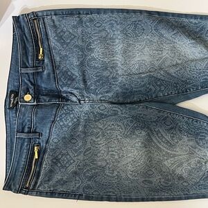 Bebe zipper ripped design skinny Jeans size 31